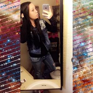 Meet your Posher, Megan